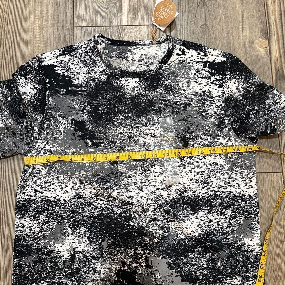 Dip moisture waking tee - Picture 7 of 7